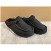 Image 2 : Black and Gray Moccasin Slippers - Size 7 / 8