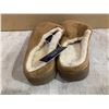 Image 3 : Women's Beige Memory Foam Slippers - Size 8 / 9