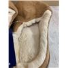 Image 4 : Women's Beige Memory Foam Slippers - Size 8 / 9