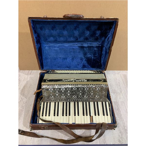 Vintage Nicolo Salanti Accordion w/ Case - As Is - Cosmetic Damage - Works