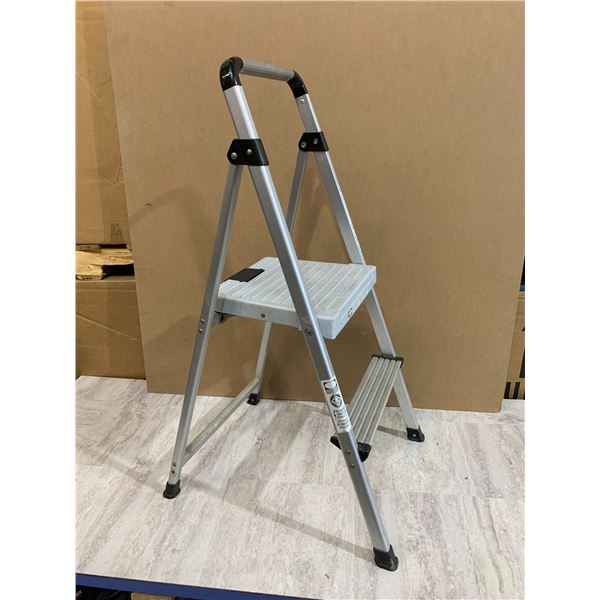 Aluminum Step Ladder - 22.5 Inches