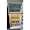 Image 2 : MAYTAG PEFORMA 30"W SWING DOOR REFRIGERATOR WITH TOP SWING DOOR FREEZER