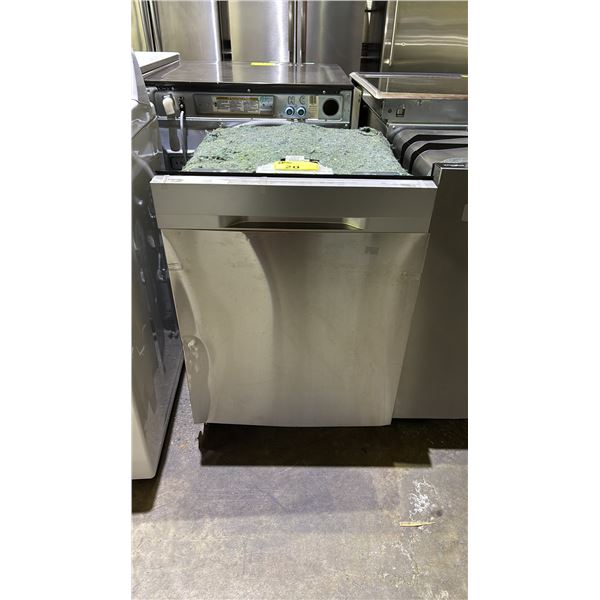SAMSUNG BUILT IN DISHWASHER