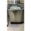 Image 1 : SAMSUNG BUILT IN DISHWASHER