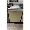 Image 1 : WHIRLPOOL BUILT-IN DISHWASHER