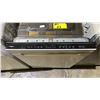 Image 2 : WHIRLPOOL BUILT-IN DISHWASHER