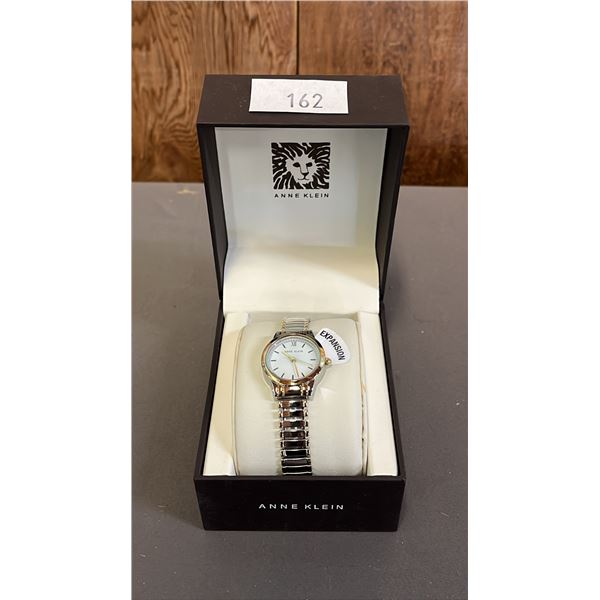 *NEW IN BOX WITH TAG* ANNE KLEIN LADIES ANALOGUE WATCH WITH EXPANSION BAND