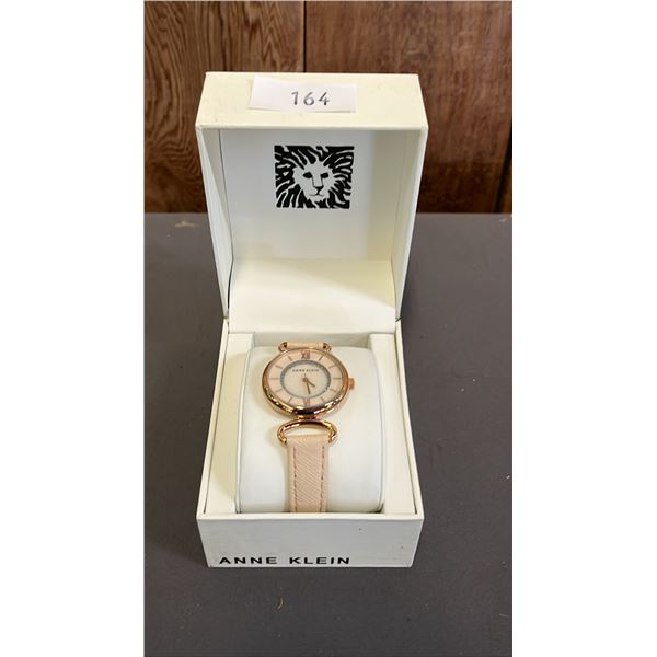 *NEW IN BOX WITH TAG* ANNE KLEIN LADIES CRYSTAL-ACCENTED DIAL ANALOGUE WATCH WITH LEATHER BAND