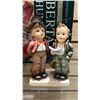 Image 2 : VINTAGE CERAMIC GOEBEL FIGURINE SET WITH ORIGINAL BOX