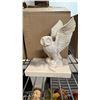 Image 3 : SHELF OF ASSORTED PEARLITE ANIMAL SCULPTURES BY MARBLECRAFT