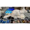 Image 4 : SHELF OF ASSORTED PEARLITE ANIMAL SCULPTURES BY MARBLECRAFT