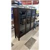 Image 3 : VINTAGE WOOD 3-DOOR DISPLAY CABINET