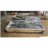 Image 2 : KING SIZE BOX SPRING SET