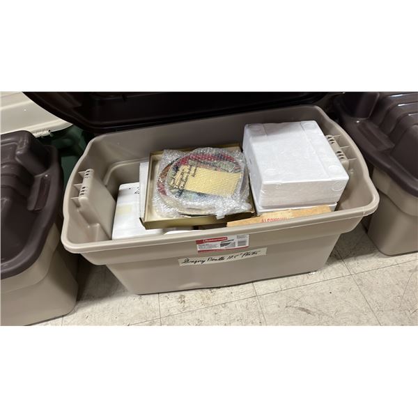 LARGE TOTE OF ASSORTED COLLECTOR PLATES *TOTE & LID INCLUDED*