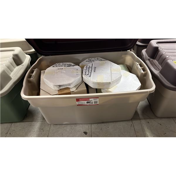 LARGE TOTE OF ASSORTED COLLECTOR PLATES *TOTE & LID INCLUDED*