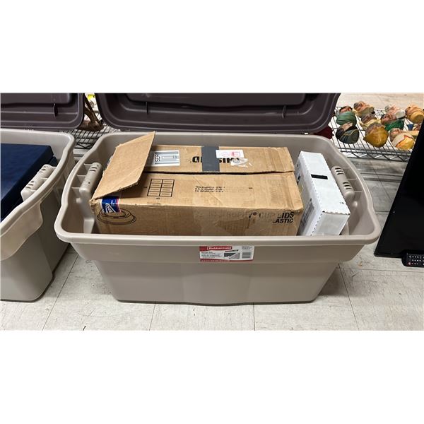 LARGE TOTE OF ASSORTED COLLECTOR PLATES *TOTE & LID INCLUDED*