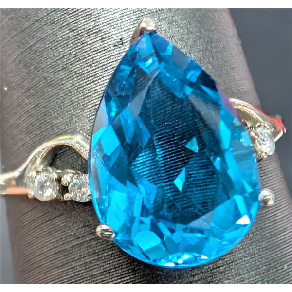 10K(2.1G), BLUE TOPAZ (3.8CT)RING, SIZE 6.5, SUGGESTED RETAIL VALUE $1900
