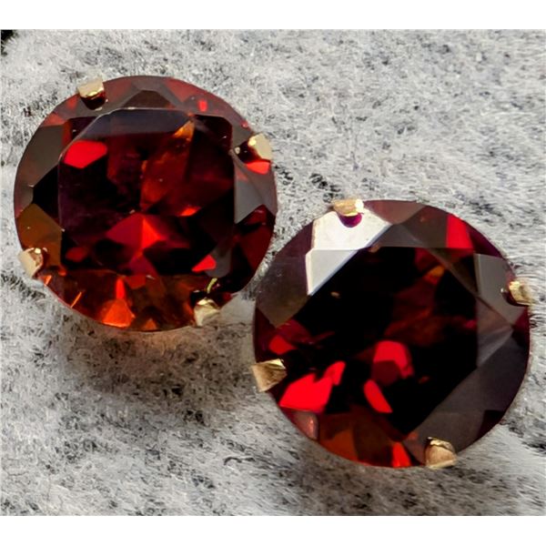 14K(0.84G), GENUINE GARNET (2CT) EARRINGS, SUGGESTED RETAIL VALUE $800