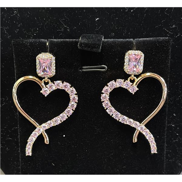 *NEW* 18K GOLD PLATED 1CT EMERALD CUT PINK SIMULATED DIAMOND (CZ) HEART DANGLE EARRINGS