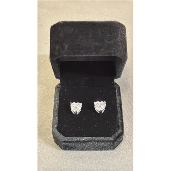 *NEW* .925 SILVER HEART CUT SIMULATED DIAMOND (CZ) STUD EARRINGS: 2 CT EACH