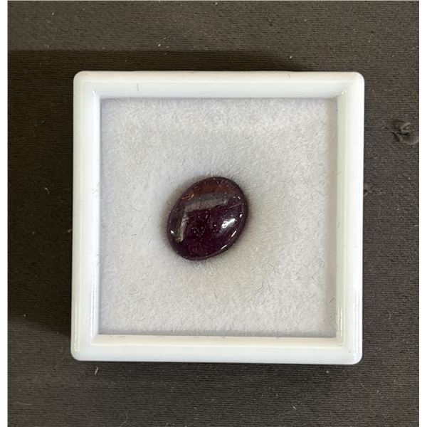 11CT OVAL CABOCHON NATURAL STAR RUBY: UNTREATED (10.1MM X 13.2MM)