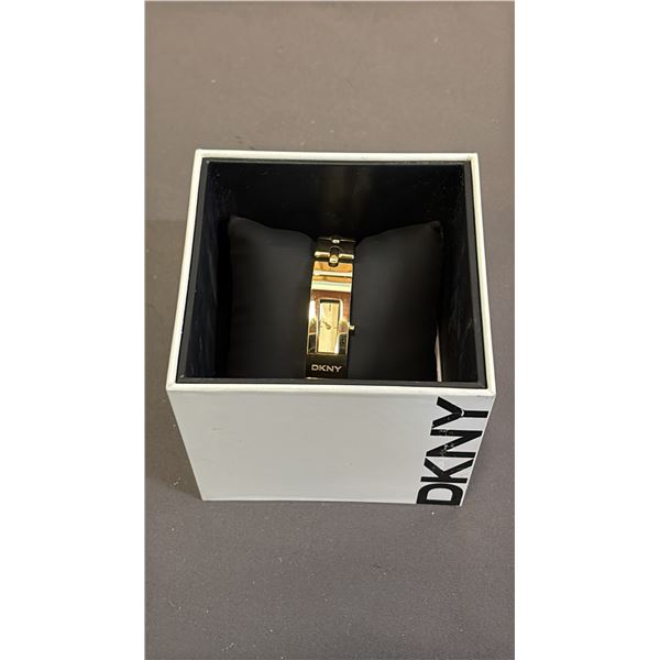 *NEW IN BOX* DKNY LADIES GOLD TONE STAINLESS STEEL WATCH