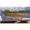 Image 2 : EQUIPAGE VENICE 90 BOAT MODEL KIT: WHITE HULL