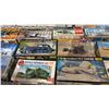 Image 3 : SHELF OF ASSORTED MODEL KITS: AIRPLANES, MILITARY VEHICLES, MILITARY FIGURES & MORE