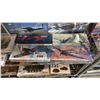 Image 5 : SHELF OF ASSORTED MODEL KITS: AIRPLANES, MILITARY FIGURES & MORE