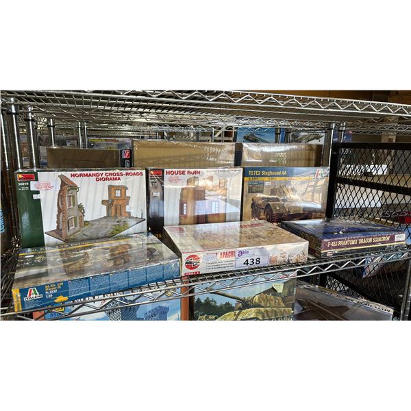 SHELF OF ASSORTED MODEL KITS & DIORAMAS