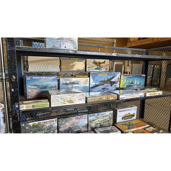 SHELF OF ASSORTED MODEL KITS: AIRPLANES, TANK, BOAT & MORE