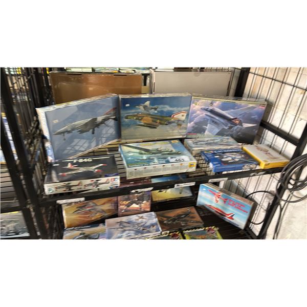 SHELF OF ASSORTED AIRPLANE MODEL KITS & SEA PEOPLES FIGURE SET