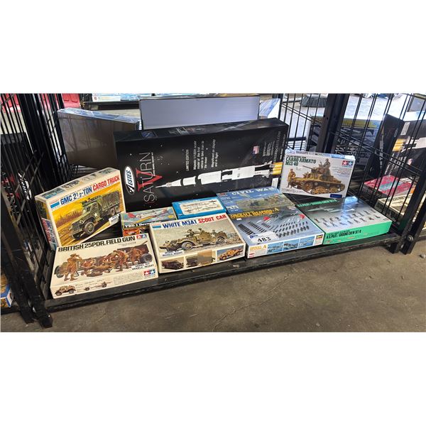SHELF OF ASSORTED MODEL KITS: TANKS, AIRPLANES, AIRCRAFT WEAPONS & ASSORTED FIGURE SETS