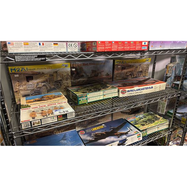 SHELF OF ASSORTED MODEL KITS: AIRPLANE, MILITARY VEHICLES & SOVIET TANK CREW