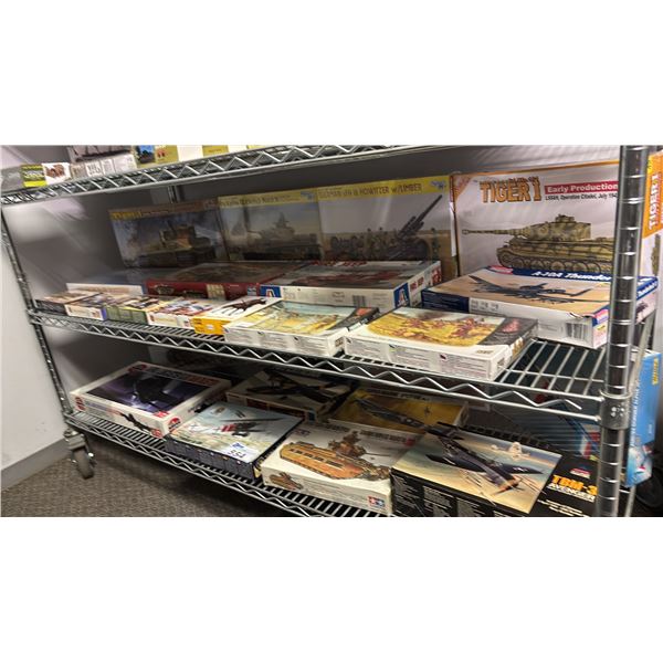 SHELF OF ASSORTED MODEL KITS: AIRPLANE, MILITARY VEHICLES, FIRE JEEP, & ASSORTED FIGURE KITS