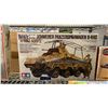 Image 3 : SHELF OF ASSORTED MODEL KITS: BUILDINGS & ASSORTED MILITARY FIGURE SETS