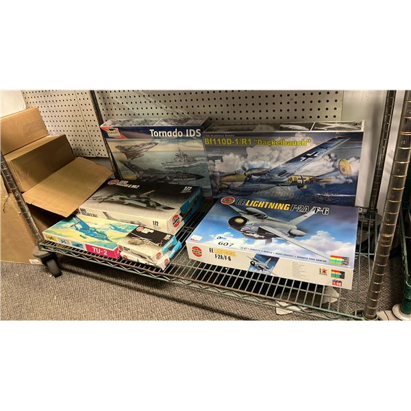 SHELF OF ASSORTED AIRCRAFT MODEL KITS