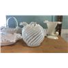 Image 3 : VINTAGE FENTON SPIRAL OPTIC ROSE BOWL & 4 PIECES OF VINTAGE FENTON SILVER CREST MILK GLASS