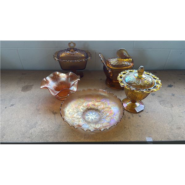 5 PIECES OF FENTON & OTHER AMBER GLASSWARE