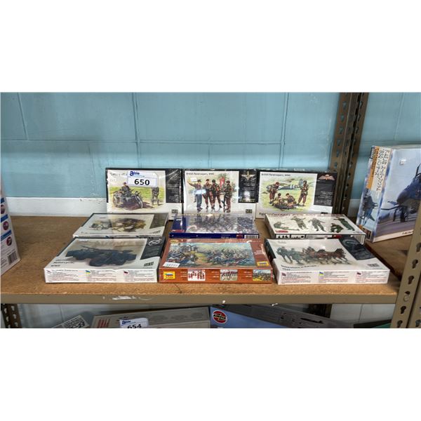 SHELF OF ASSORTED MODEL KITS: MILITARY VEHICLES & FIGURE SETS