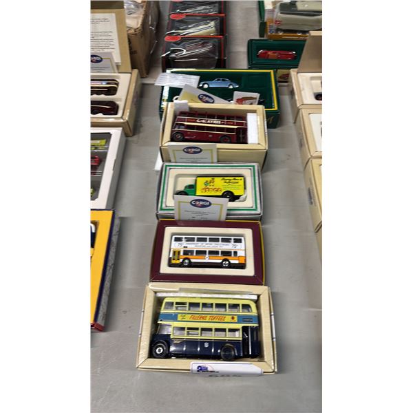 (1) CORGIE DIECAST SCALE MODEL VEHICLE SET & (4) CORGI DIECAST SCALE MODEL BUSES & TRUCK