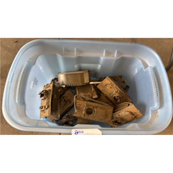 TOTE OF TANK MODELS & TANK MODEL PARTS - *TOTE INCLUDED*