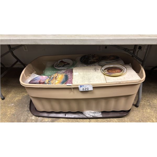 TOTE OF ASSORTED COLLECTOR PLATES: *TOTE INCLUDED*