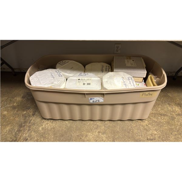 TOTE OF ASSORTED COLLECTOR PLATES: *TOTE INCLUDED*