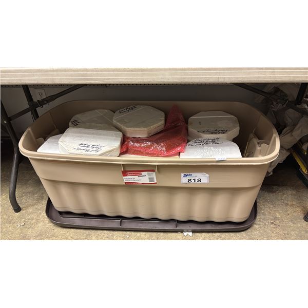 TOTE OF ASSORTED COLLECTOR PLATES: *TOTE INCLUDED*