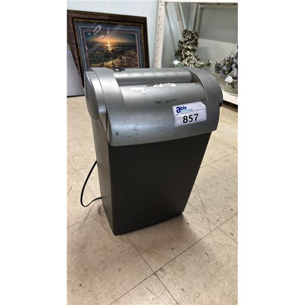 SHREDMASTER PAPER SHREDDER