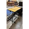 Image 2 : FREEDOM MOBILITY ADJUSTABLE OVERBED TABLE