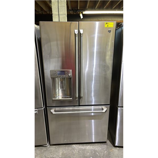 GW STAINLESS STEEL FRENCH DOOR FRIDGE WITH ROLLOUT FREEZER & WATER/ICE DISPENSER 35"W