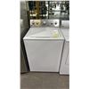 Image 2 : MAYTAG CENTENNIAL COMMERCIAL TECHNOLOGY WASHER & DRYER SET