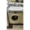 Image 2 : BLOMBERG APARTMENT SIZE STACKING WASHER & DRYER SET